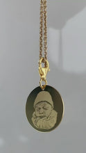 Load and play video in Gallery viewer, Chain pendant gold 18mm with carabiner / PHOTOGRAVURE
