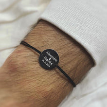 Lade das Bild in den Galerie-Viewer, HERRENARMBAND MIT TEXTGRAVUR
